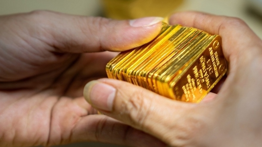 Giá vàng thế giới tăng mạnh hơn 800.000 đồng/lượng